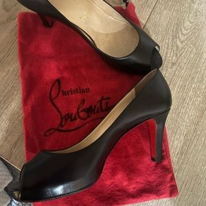 Great condition open toe heels!!